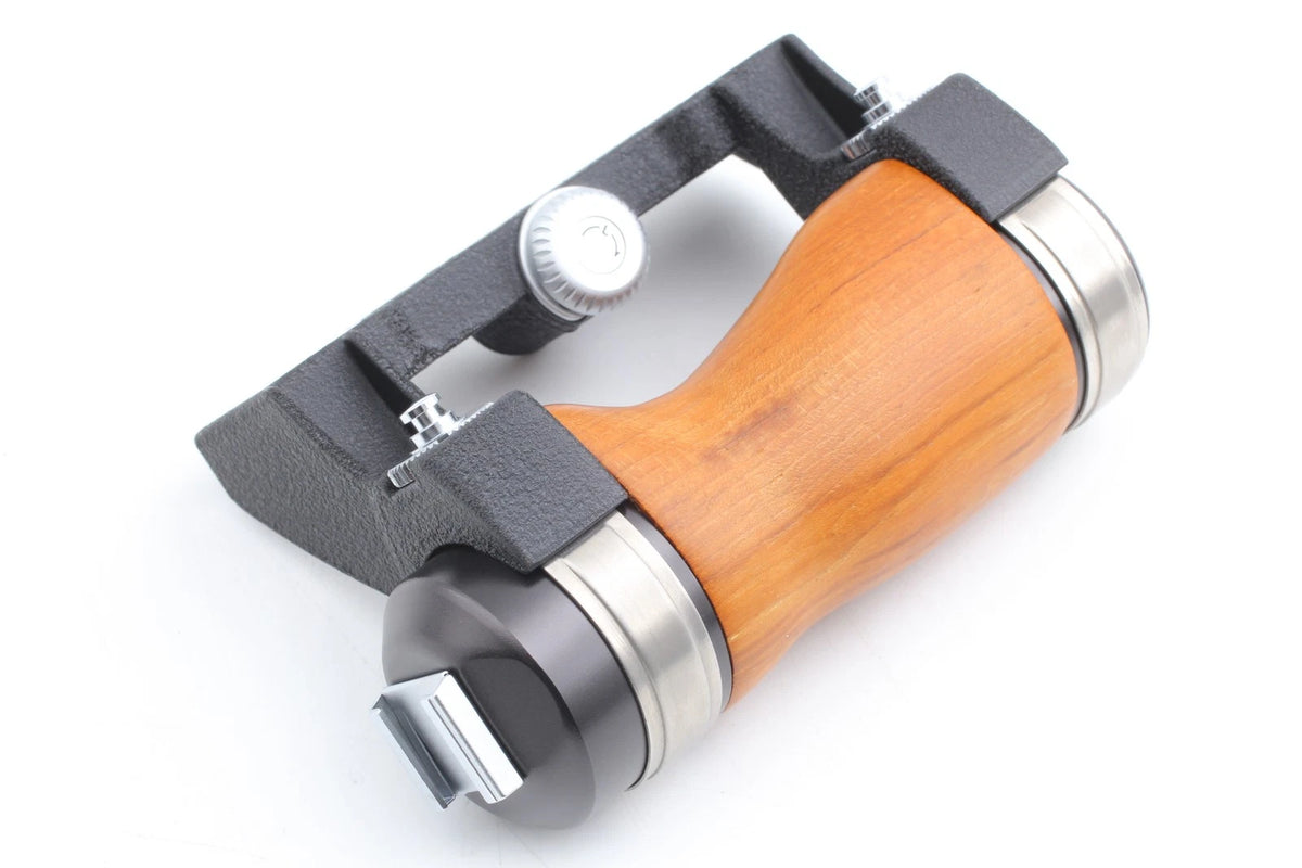 Pentax 67 Wood Hand Grip Hot Shoe Genuine grip for 6x7 67 67II — Mint