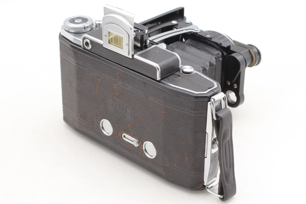 Zeiss Ikon Ikonta 531/2 105mm f4.5 Medium Format Camera 6x9 — Excellent