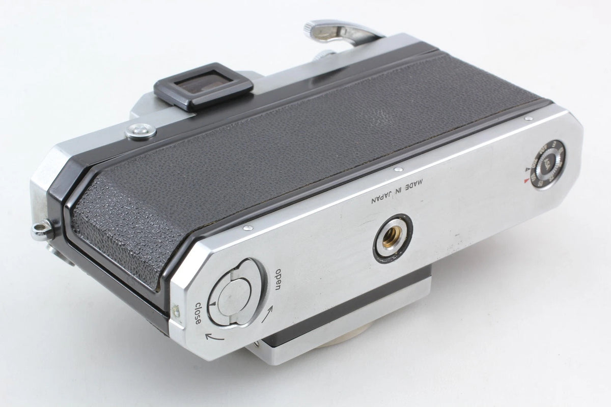 Nikon Fuji Mark Eye Level with GN 45mm f/2.8 & Exposure Meter II — Mint