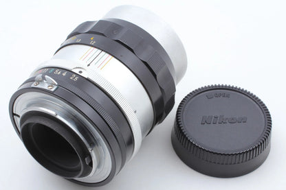 PAT PEND Nikkor-P Auto 105mm f/2.5 Pre-Ai Portrait Lens — Near Mint