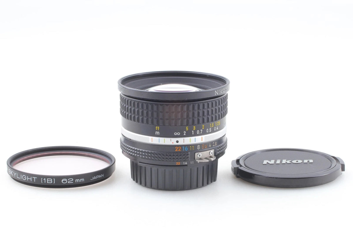 Nikon Ai-s Nikkor 20mm f/2.8 Wide angle Lens for F mount — Near Mint