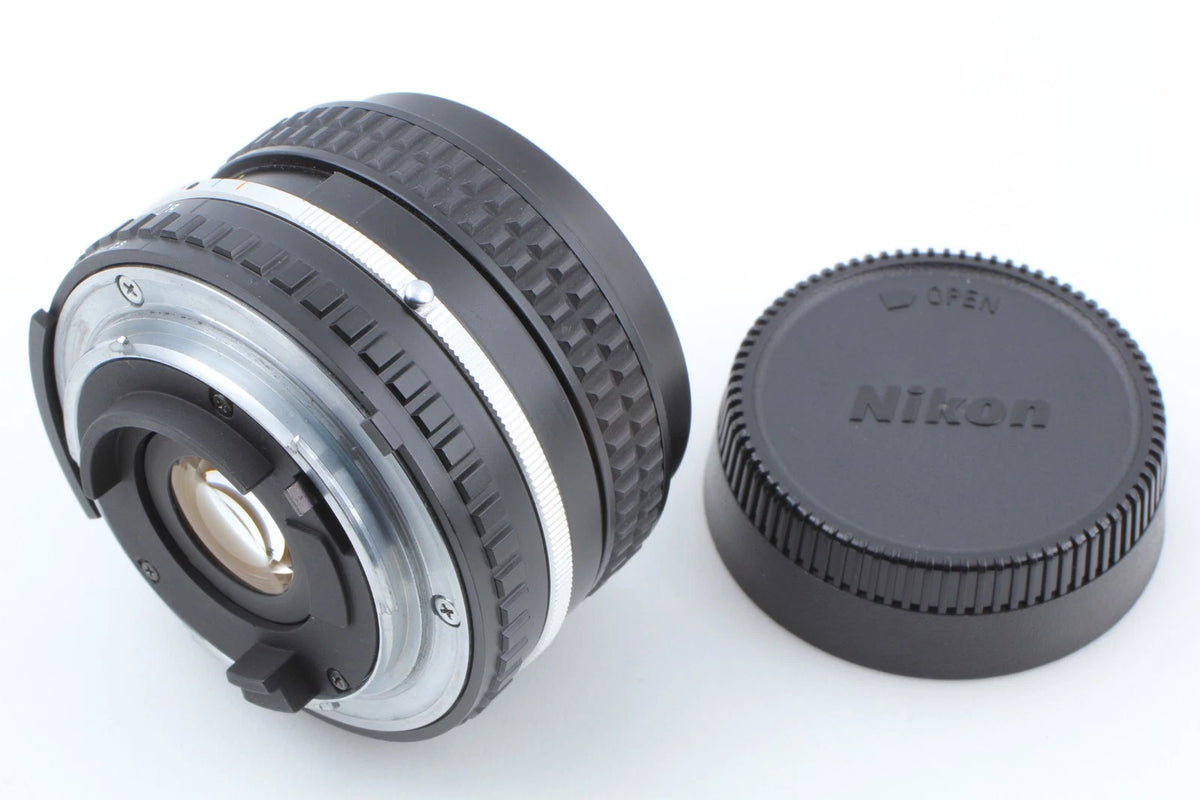 Nikon Ai-s Series E 28mm f2.8 Wide angle Lens for F mount — Near Mint