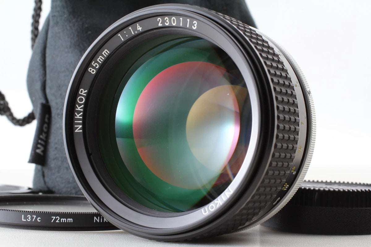 SIC Nikon Ai-s Nikkor 85mm f/1.4 Portrait Lens for F — Rear Element Scuffs