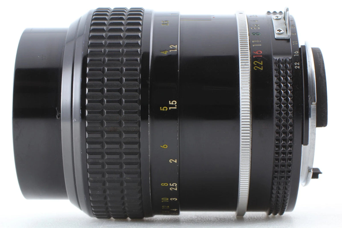 Nikon Ai Nikkor 105mm f/2.5 Portrait Lens F mount — Near Mint
