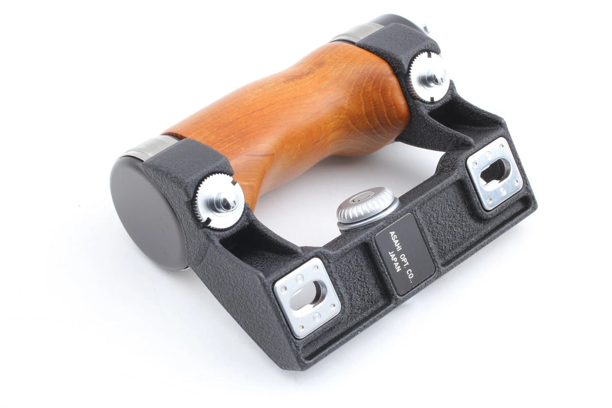 Pentax 67 Wood Hand Grip Hot Shoe Genuine grip for 6x7 67 67II — Mint