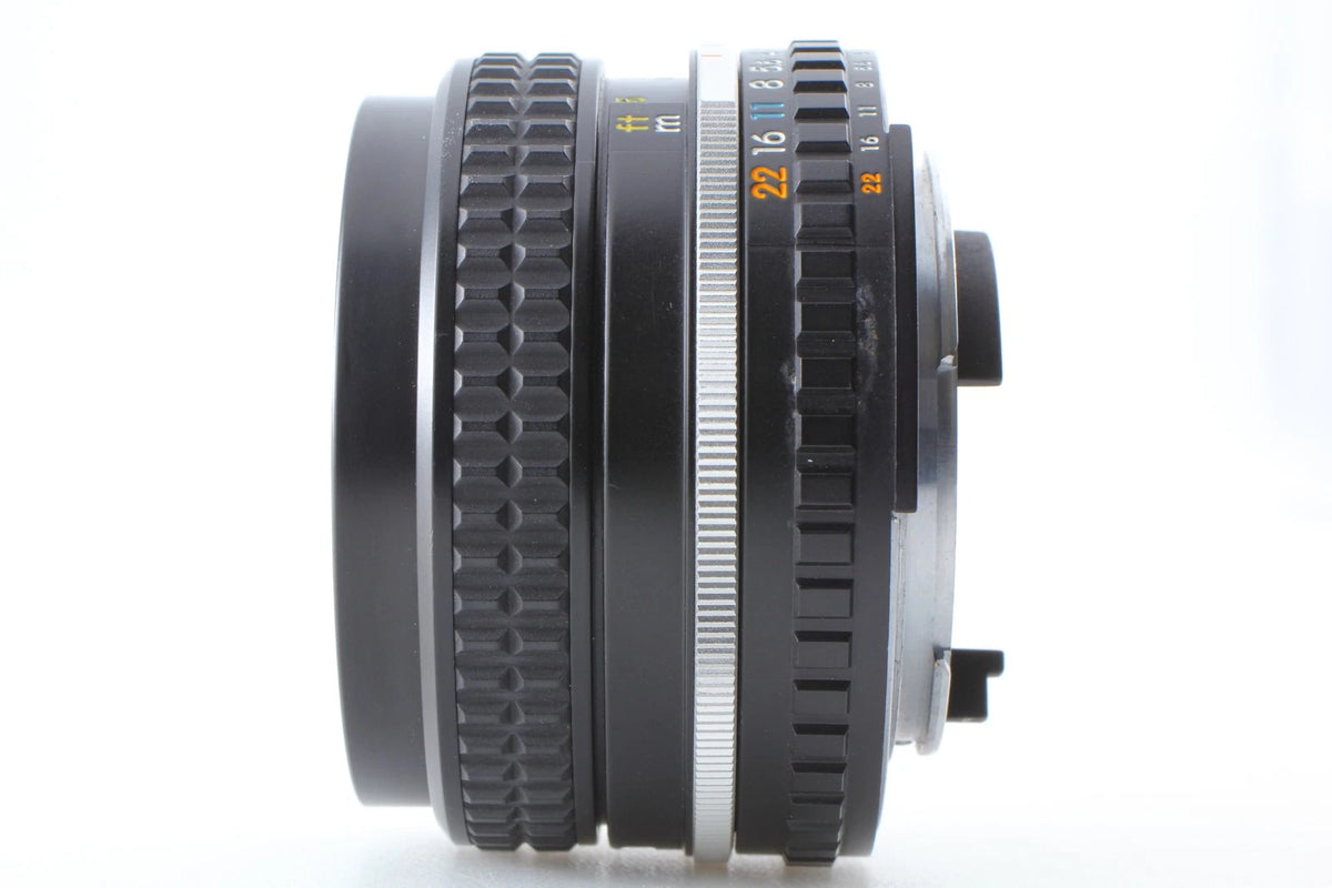 Nikon Ai-s Series E 28mm f2.8 Wide angle Lens for F mount — Near Mint