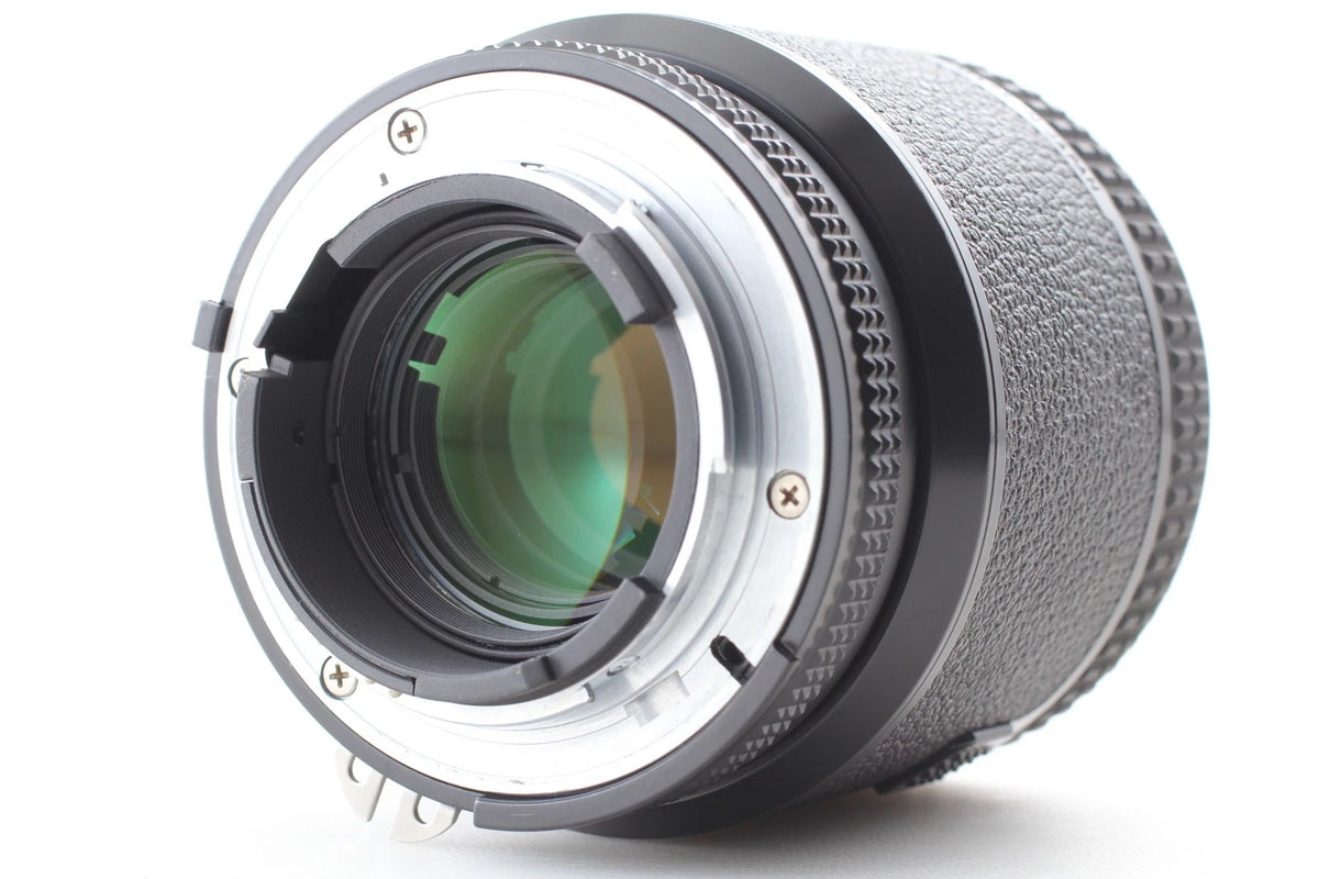 Nikon F3 AF SLR 35mm Film Camera AF Nikkor 80mm f2.8 Lens — Near Mint