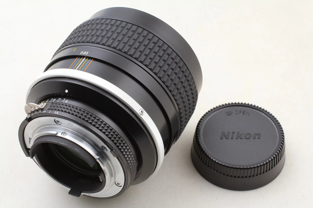 SIC Nikon Ai-s Nikkor 85mm f/1.4 Portrait Lens for F — Rear Element Scuffs