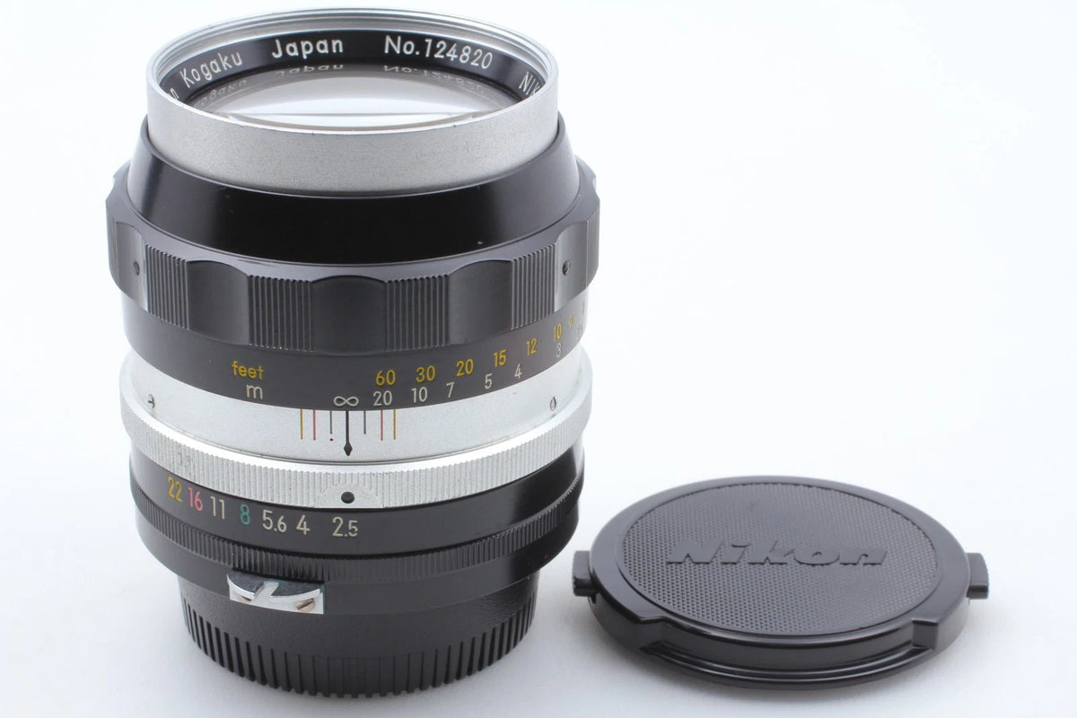 PAT PEND Nikkor-P Auto 105mm f/2.5 Pre-Ai Portrait Lens — Near Mint