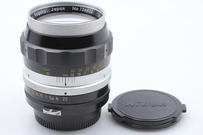 PAT PEND Nikkor-P Auto 105mm f/2.5 Pre-Ai Portrait Lens — Near Mint