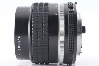 Nikon Ai-s Nikkor 35mm f/2 Wide angle lens HN-3 F mount — Mint